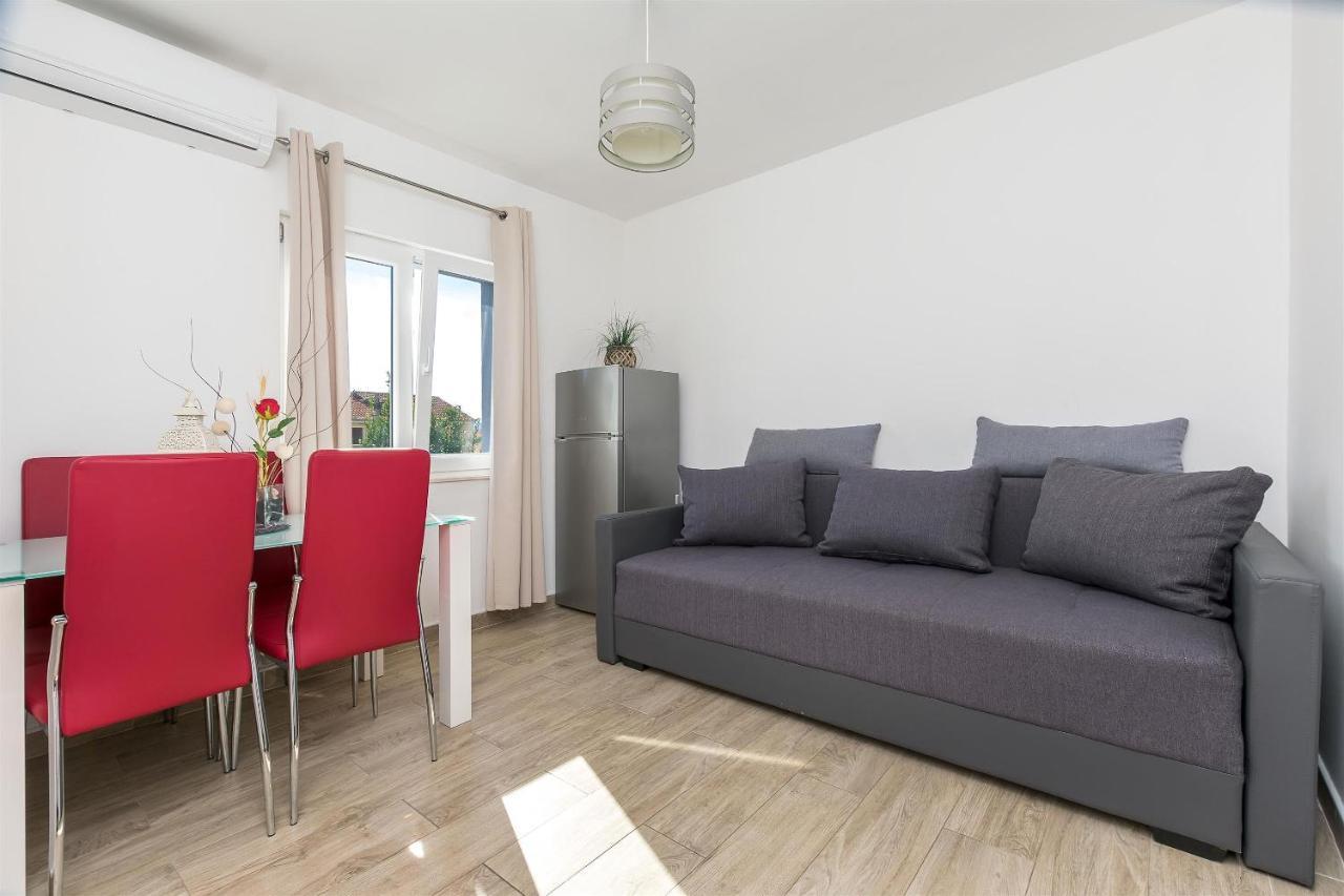 Apartments Lorenzo Локва-Рогозница Экстерьер фото