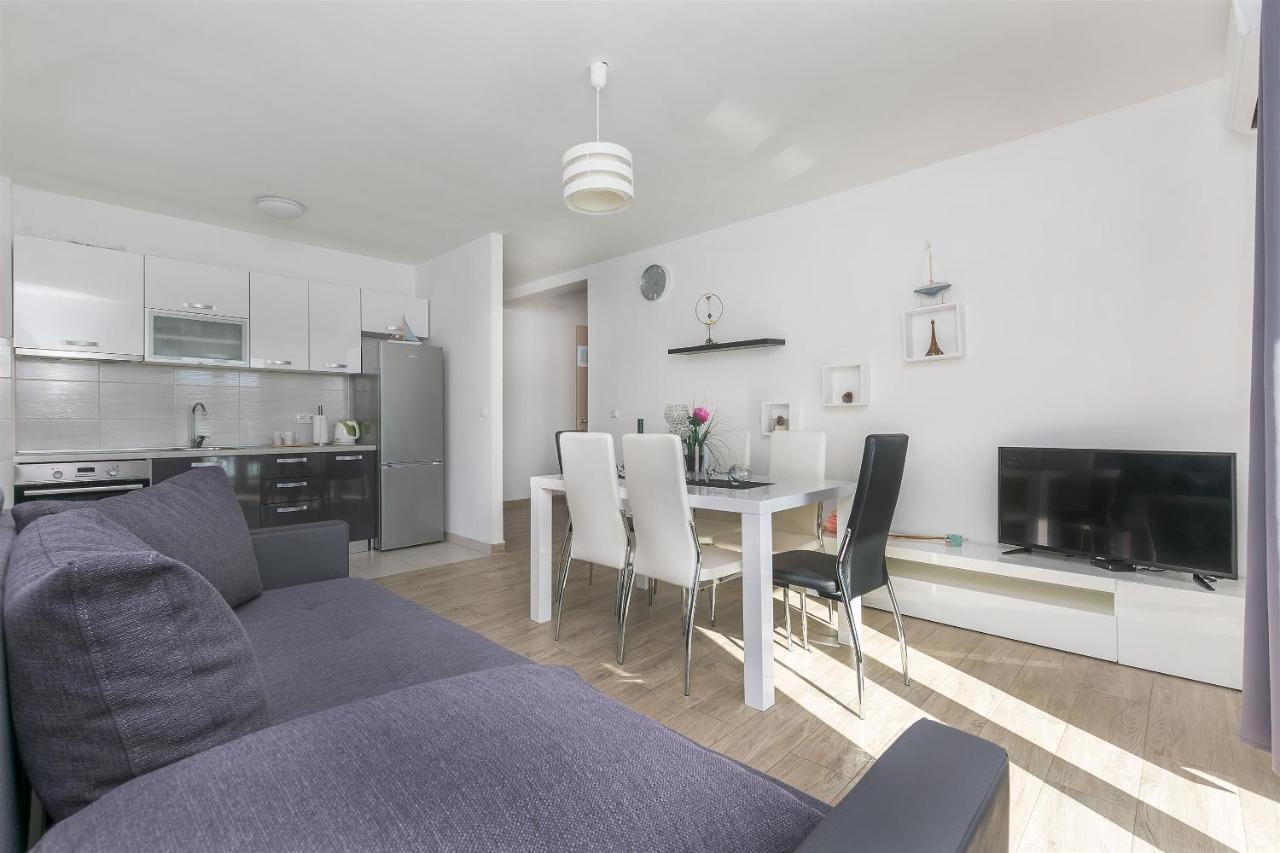 Apartments Lorenzo Локва-Рогозница Экстерьер фото