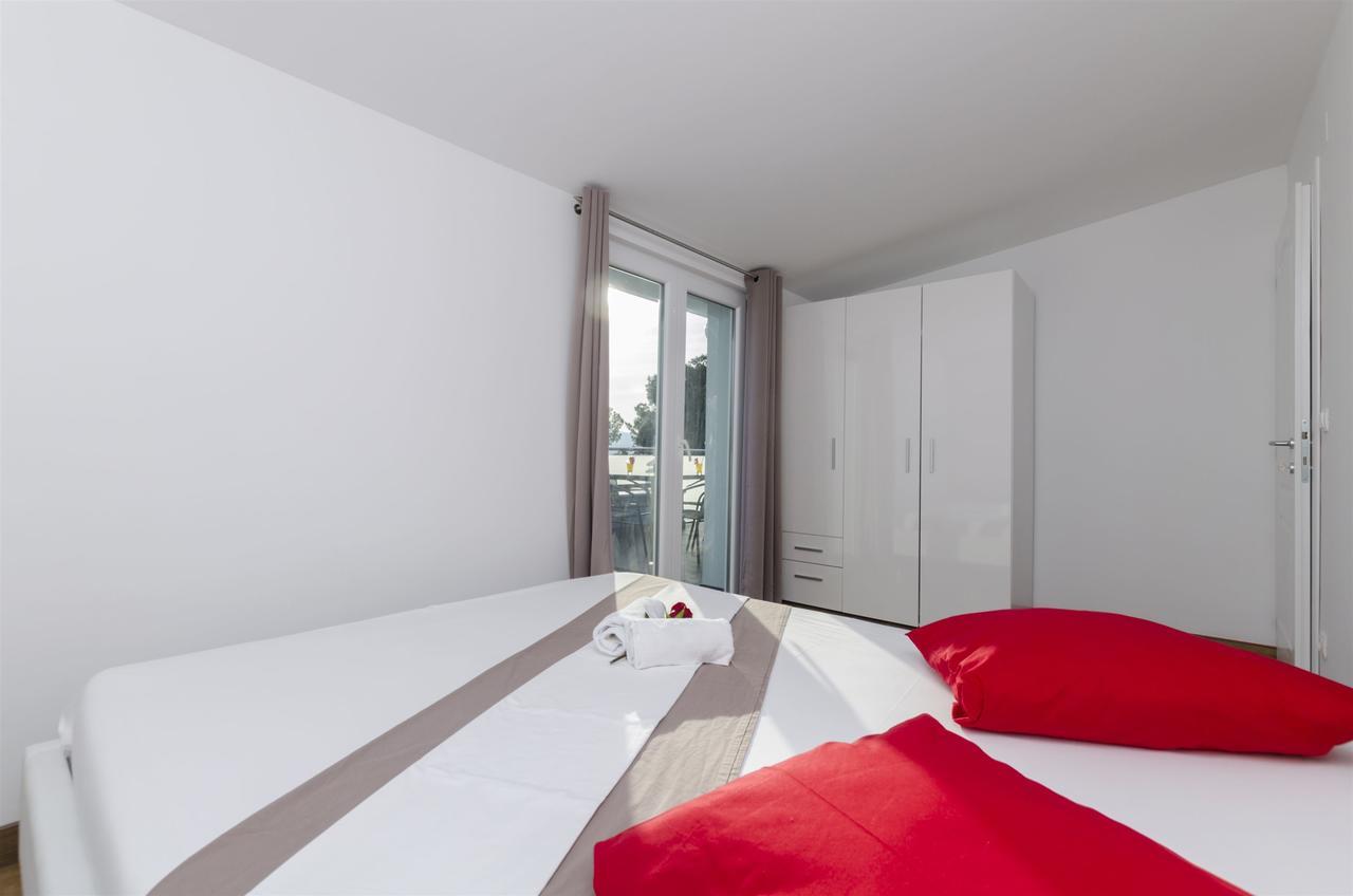 Apartments Lorenzo Локва-Рогозница Экстерьер фото