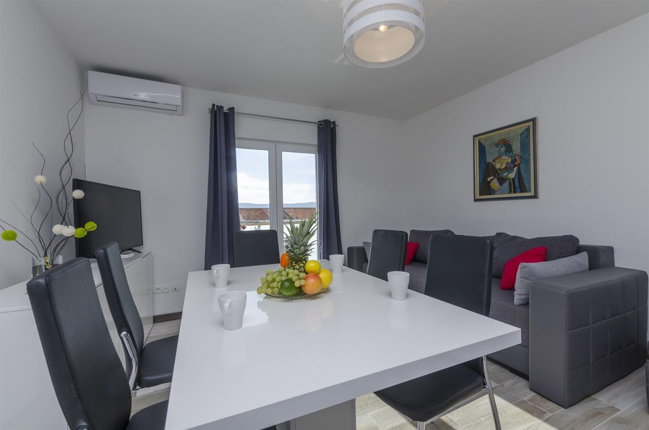 Apartments Lorenzo Локва-Рогозница Экстерьер фото